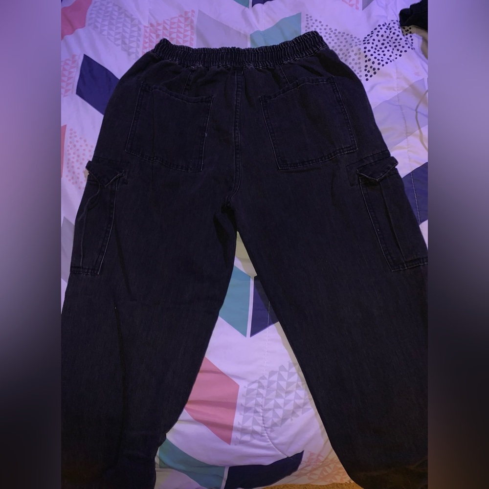 Forever 21 baggy cargo jeans. Never worn before!